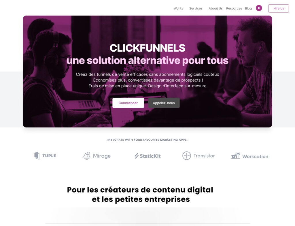 Exemple de page d'accueil d'un site de tunnels de vente en violet