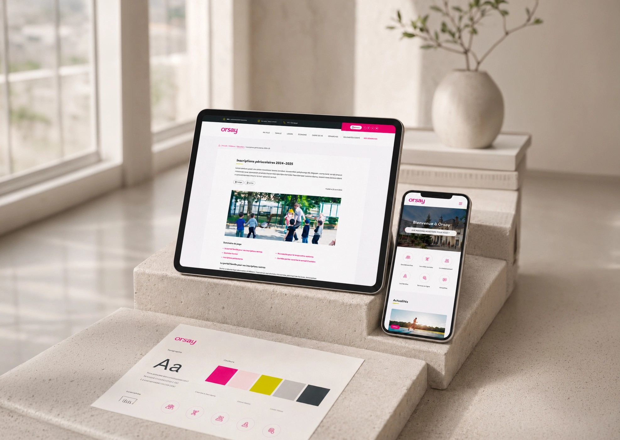 Site d'Orsay sur tablette et téléphone avec sa charte de couleurs