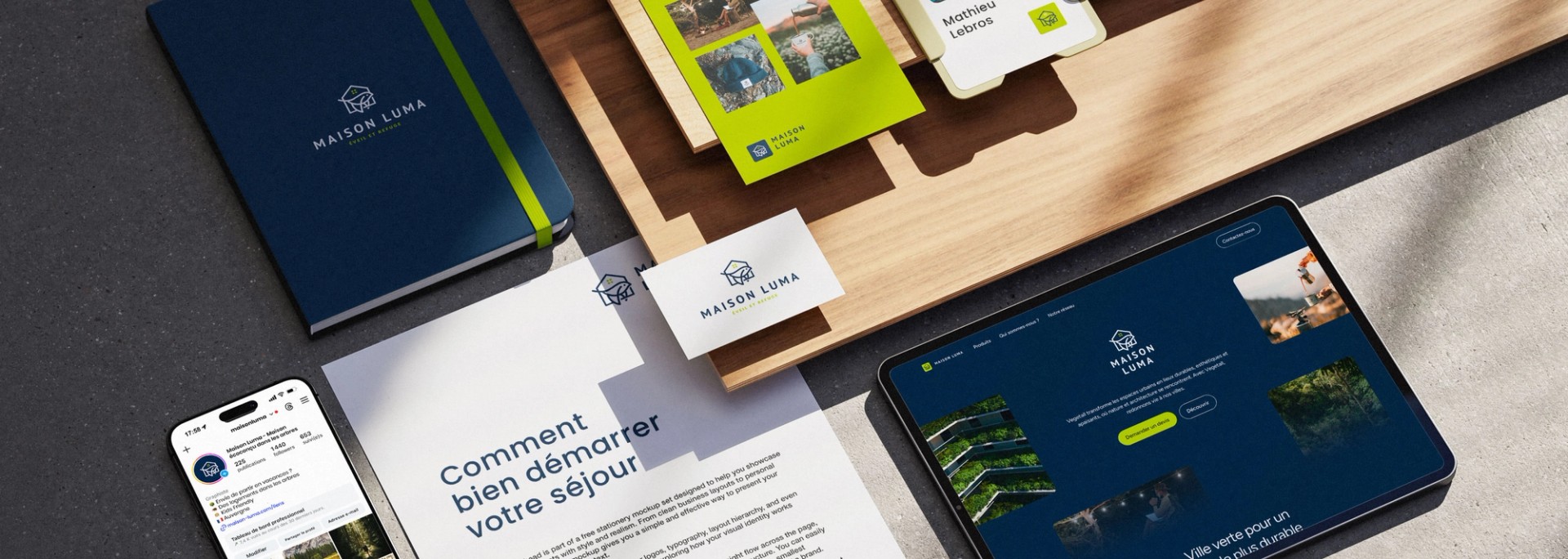 Papeterie, carnet, tablette et téléphone aux couleurs de Maison Luma