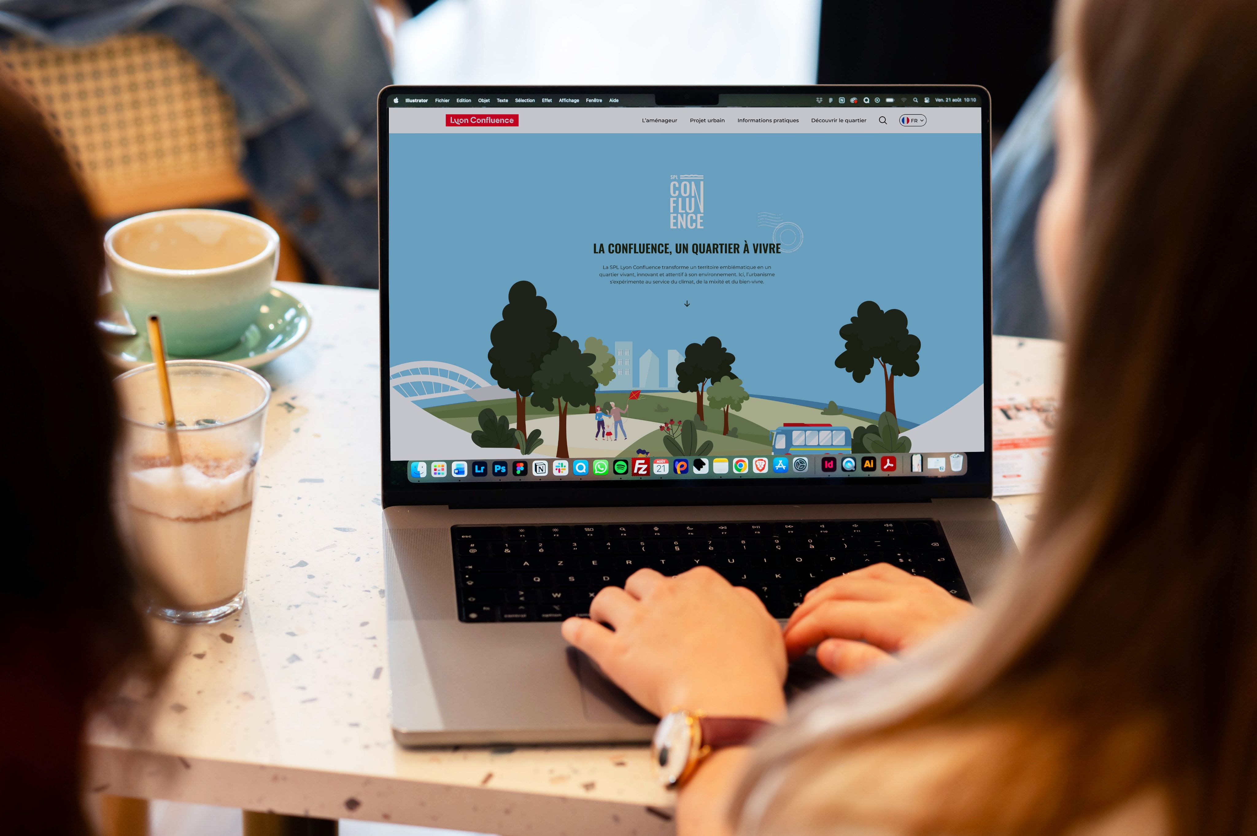 Site internet de Lyon Confluence ouvert sur un ordinateur portable
