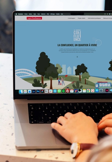 Site internet de Lyon Confluence ouvert sur un ordinateur portable