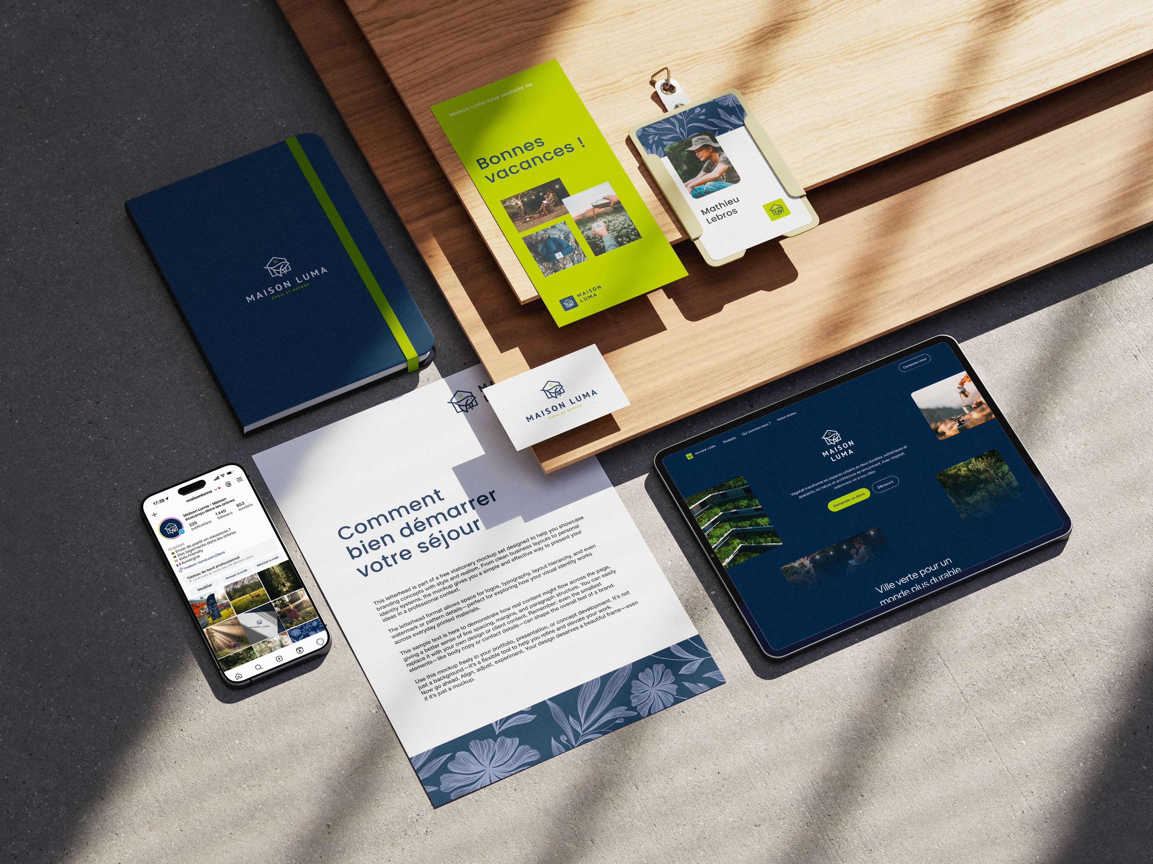 Papeterie d'une identité visuelle : carnet, cartes et brochure